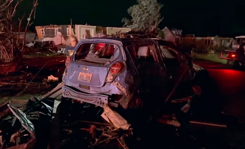 Chaos in Kentucky: Powerful Storm Rips Through London, Laurel County – Homes Damaged, Firefighters Injured